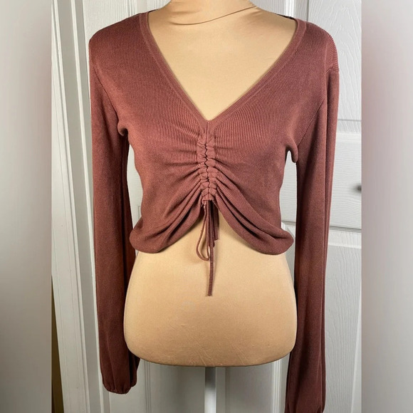 DEBUT~ Ribknit Cinched Cropped Top S/M - Picture 9 of 11